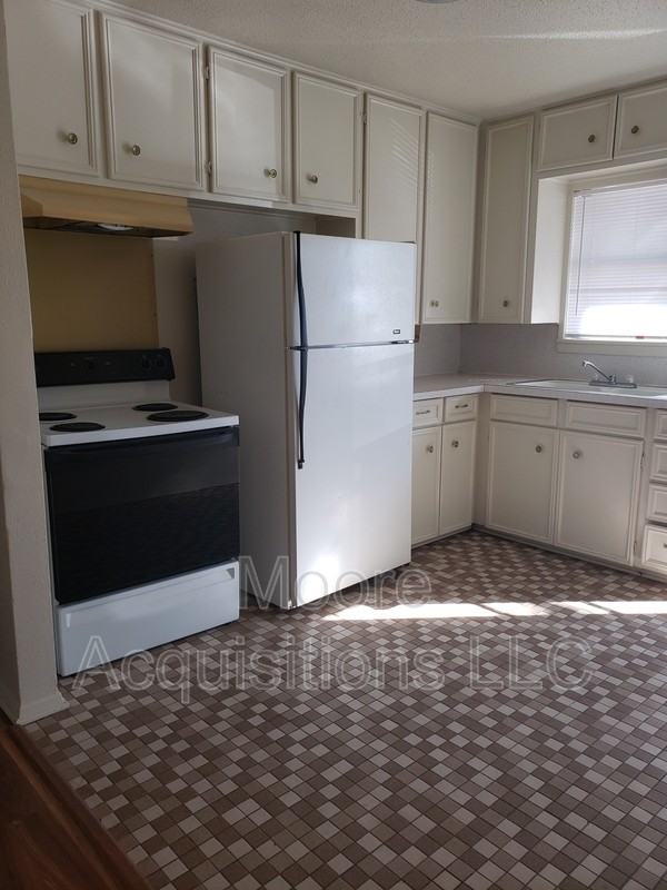 1439 S Rusk St - Photo 5 of 22