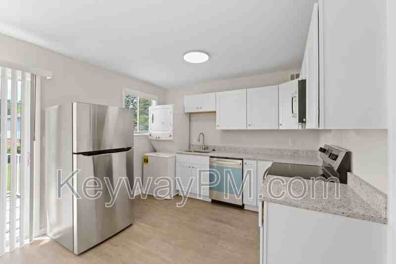 1030 Carriage Dr #D - Photo 6 of 17