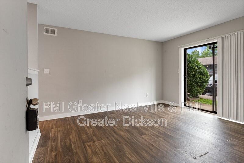 405 Spring St #B34 - Photo 4 of 21