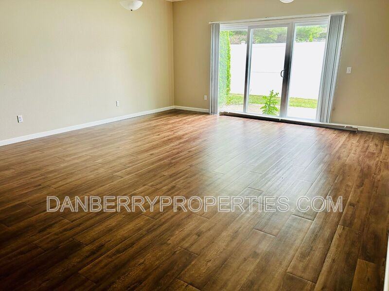 1429 River Park Ln - Photo 2 of 10