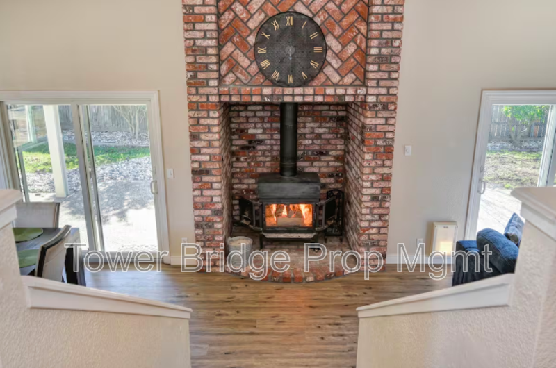 5823 Filbert Ave - Photo 3 of 34