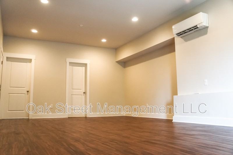 6396 Fairview Rd - Photo 3 of 22