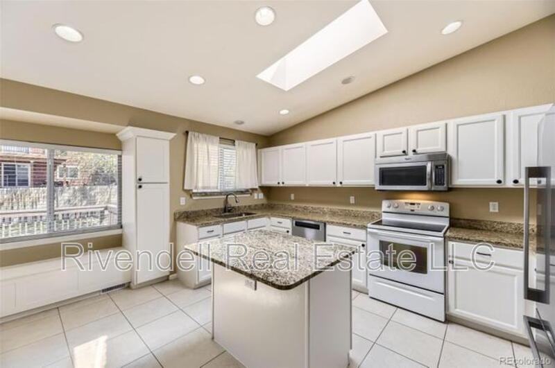 11302 Tumbleweed Way - Photo 3 of 17