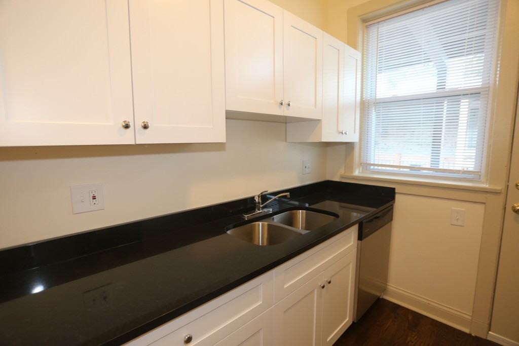 4716 N Racine Ave #3E - Photo 3 of 16
