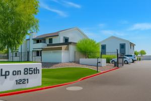 featured image of 1221 N 85th Pl #211