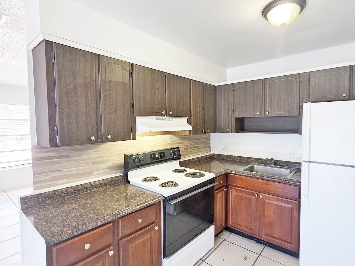 4800 Serafica Drive - Photo 2 of 19