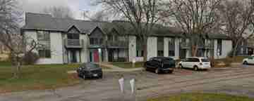 featured image of 400 S Clay St