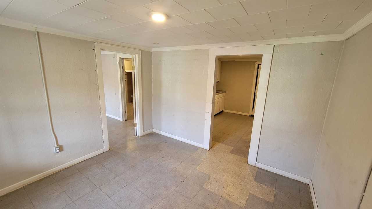 112 Tanyard Road - Unit B - Photo 3 of 5