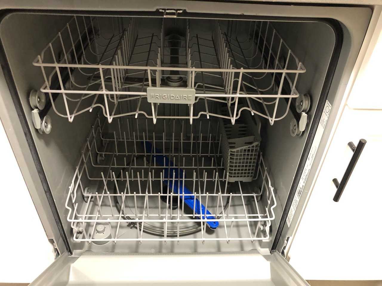 2637 Regent Street - Photo 6 of 39