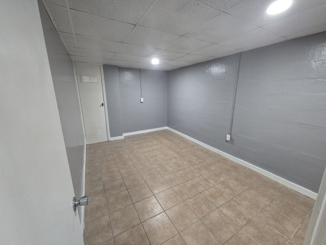 300 West Breckenridge Street - Photo 4 of 8