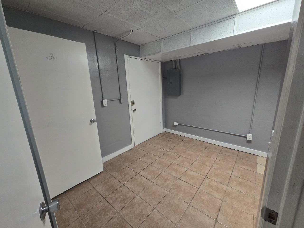 300 West Breckenridge Street - Photo 5 of 8