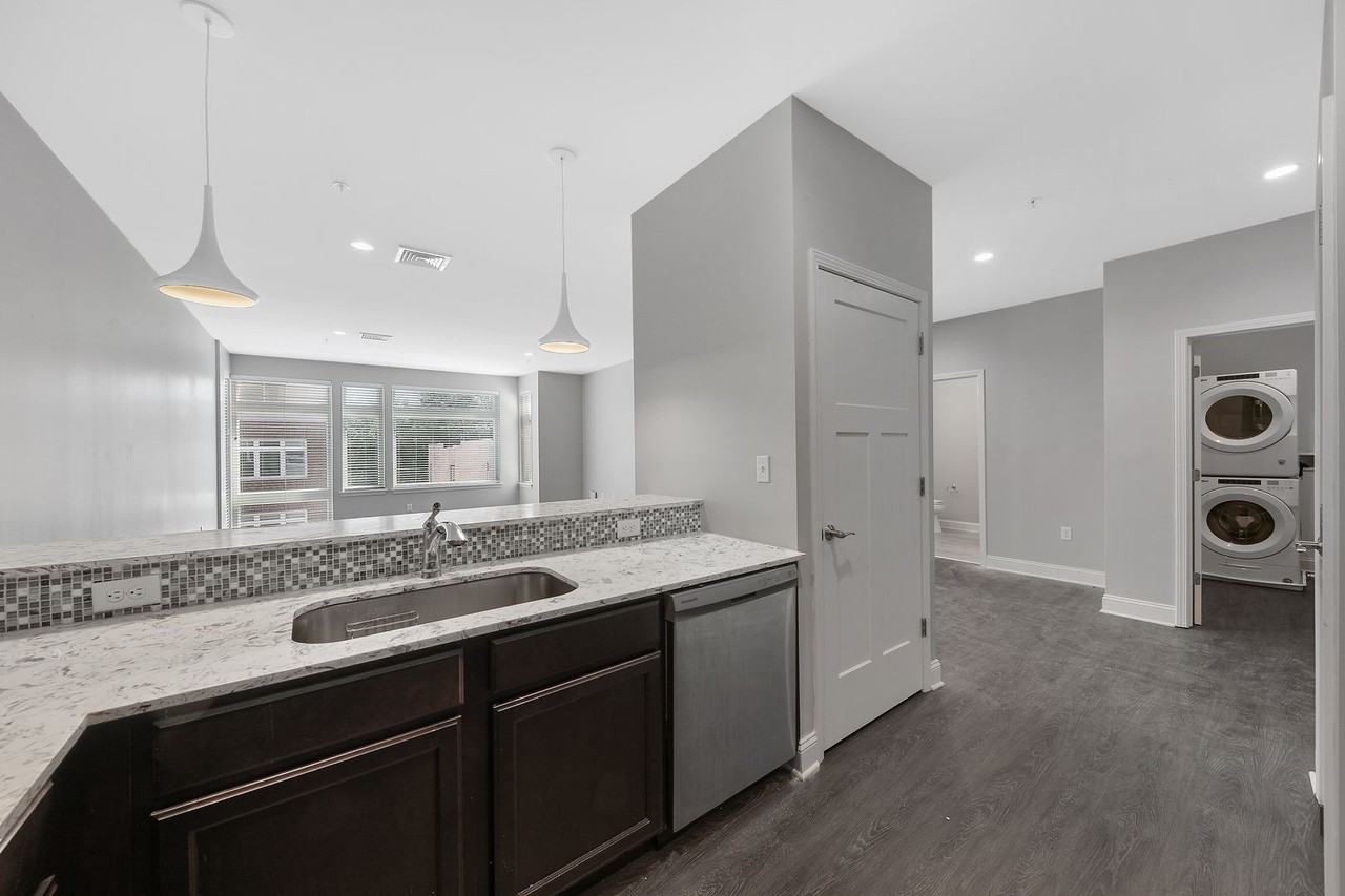 The Reserve at Park South II - Photo 5 of 27