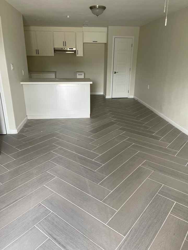 617 East Washington Street - Photo 2 of 10