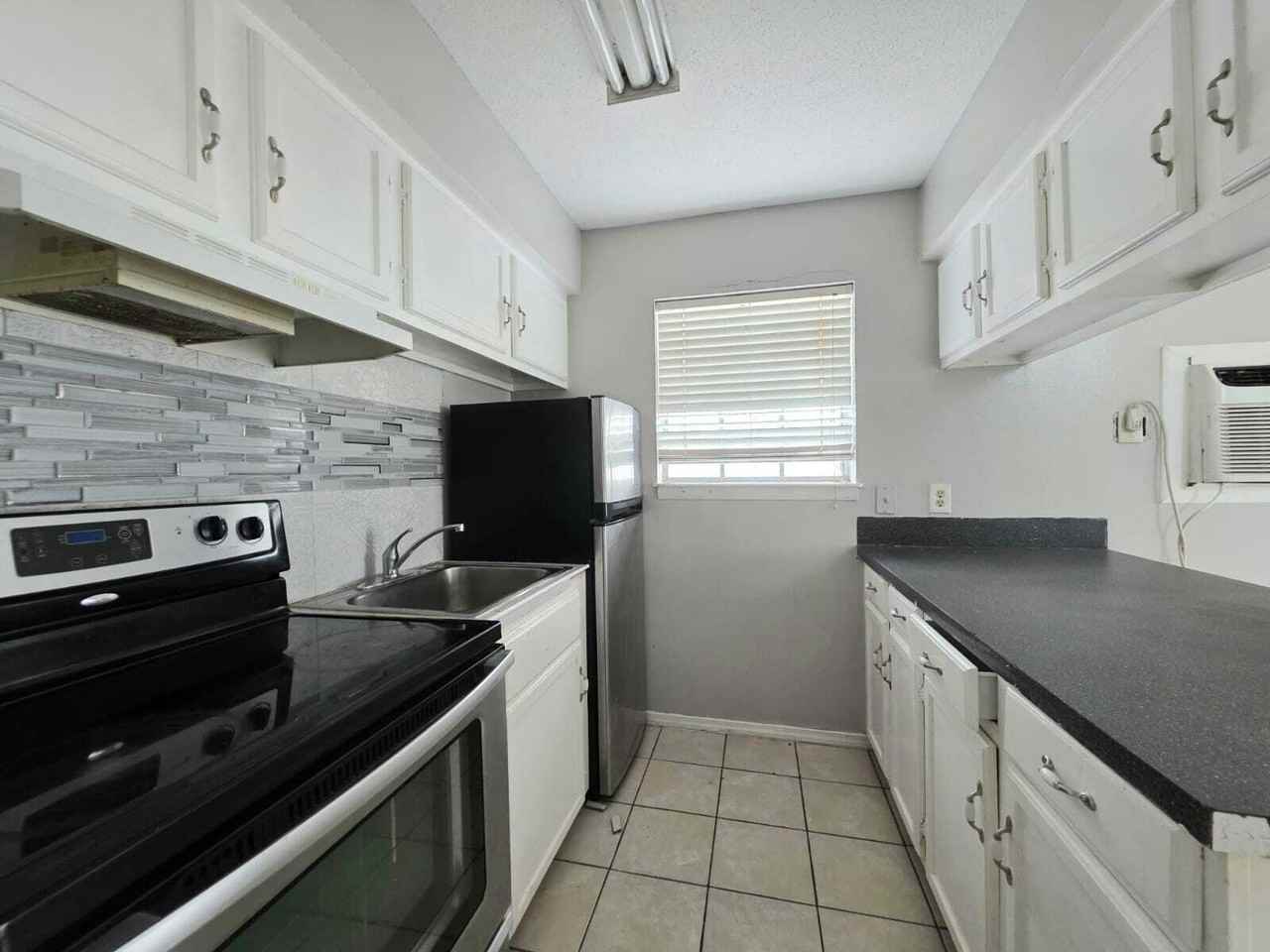 6300 North 11th Street - Photo 2 of 50