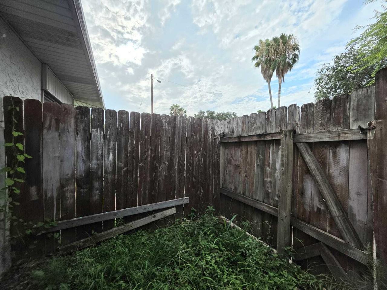 6300 North 11th Street - Photo 6 of 50