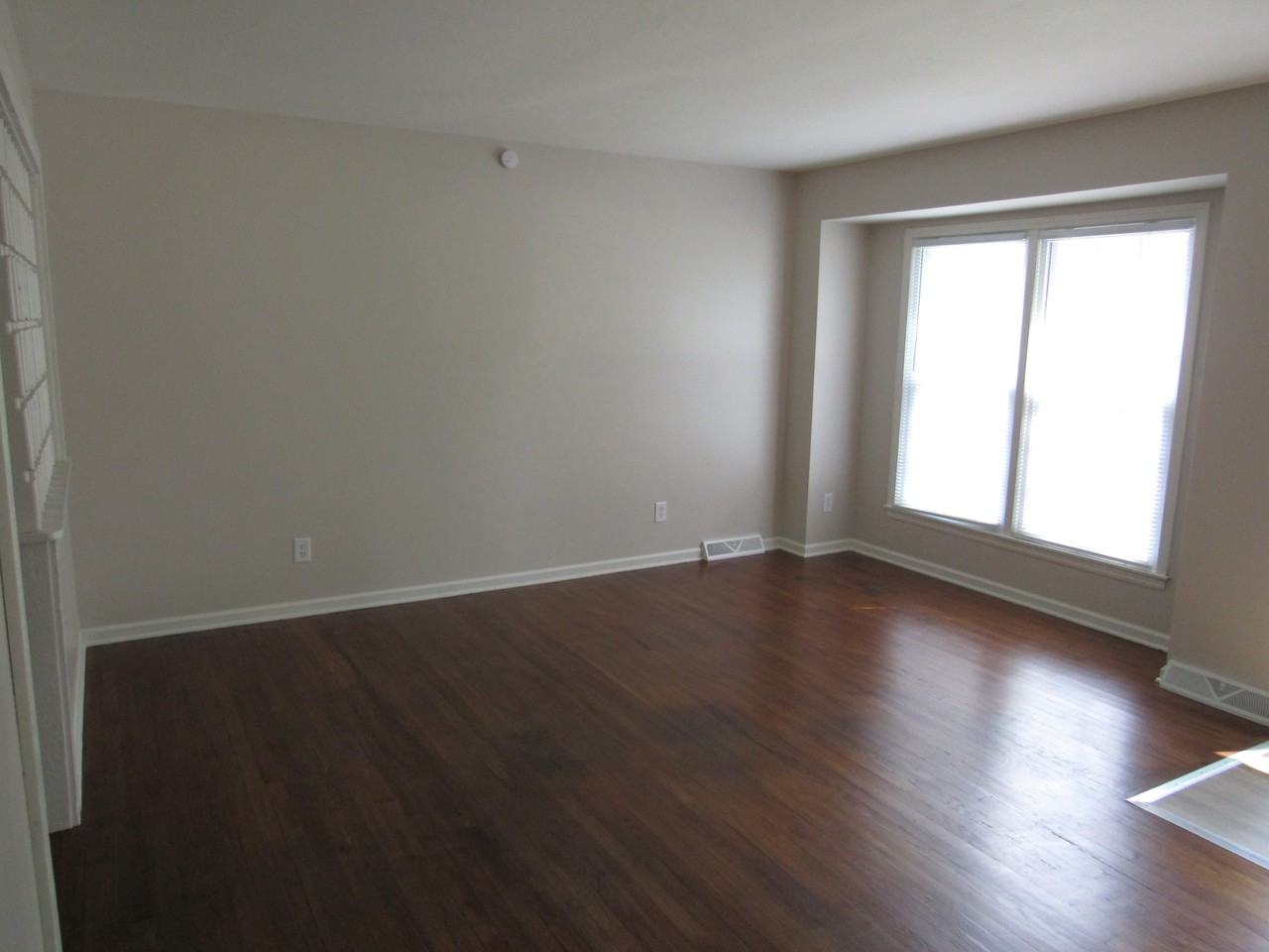 8806 Orchard St. - Photo 2 of 11