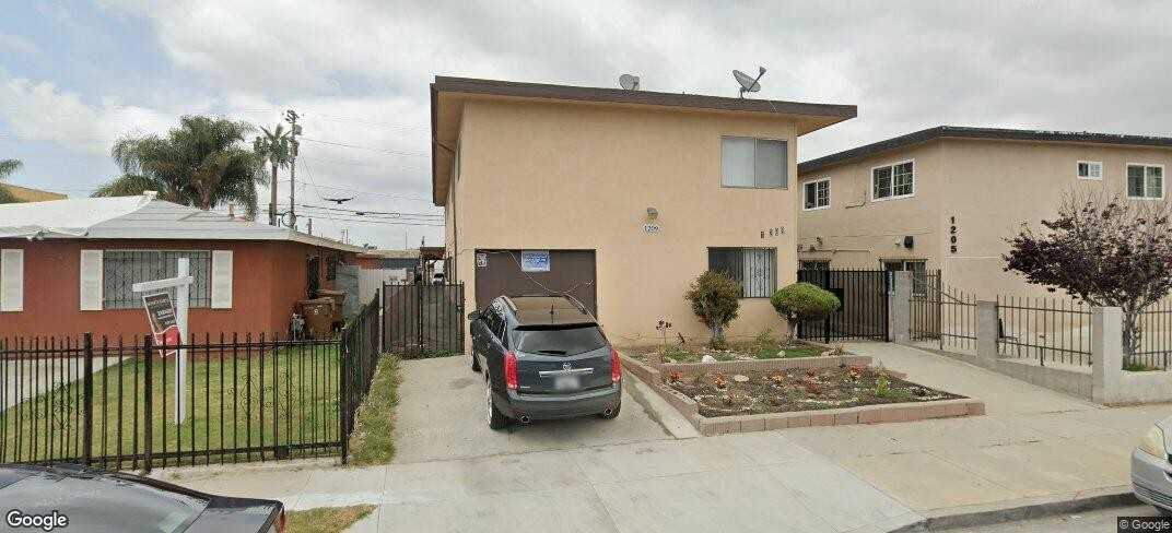 1209 West 87th St - Photo 3 of 3