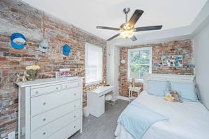 featured image of 1000 King St