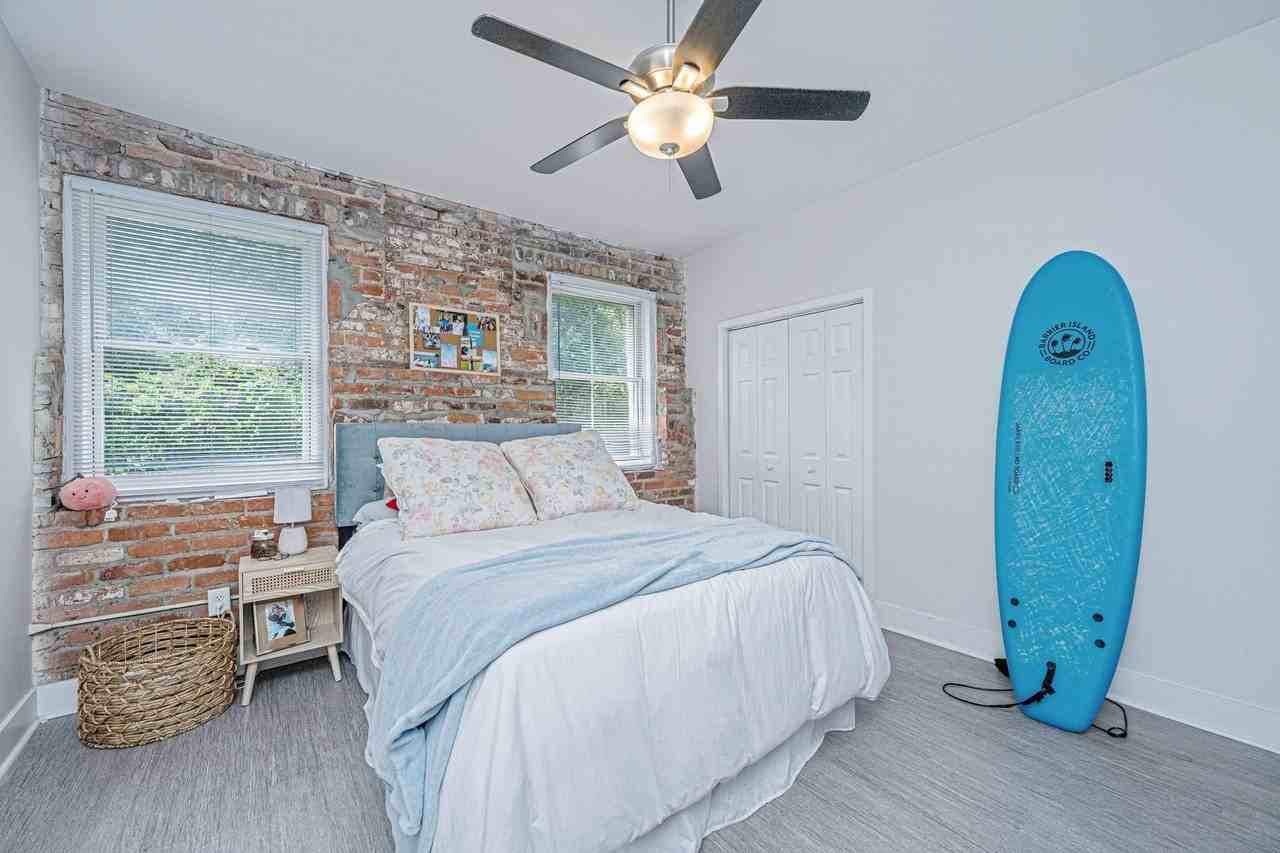 1000 King Street - Photo 3 of 38