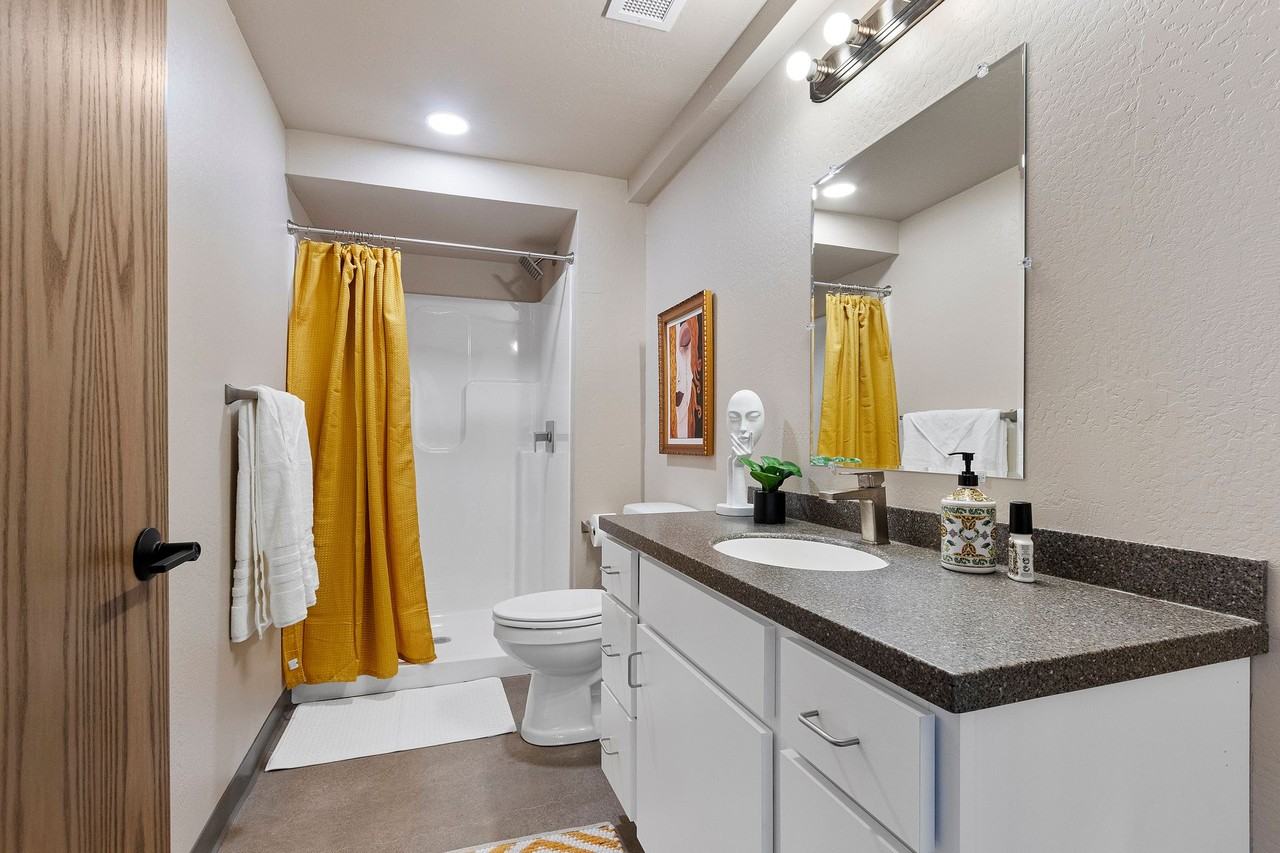 City Center Lofts (CCL) - Photo 7 of 39