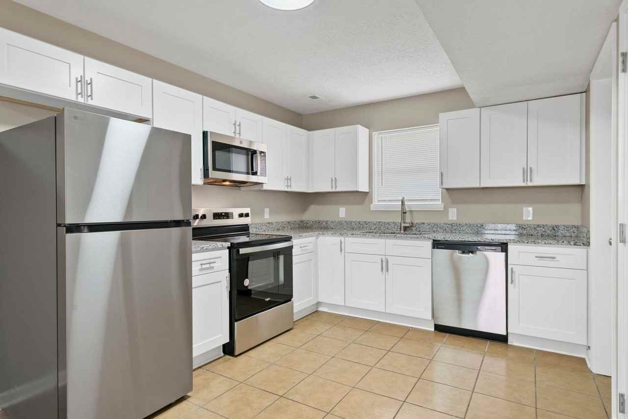 Autovilla Townhomes - Photo 7 of 19