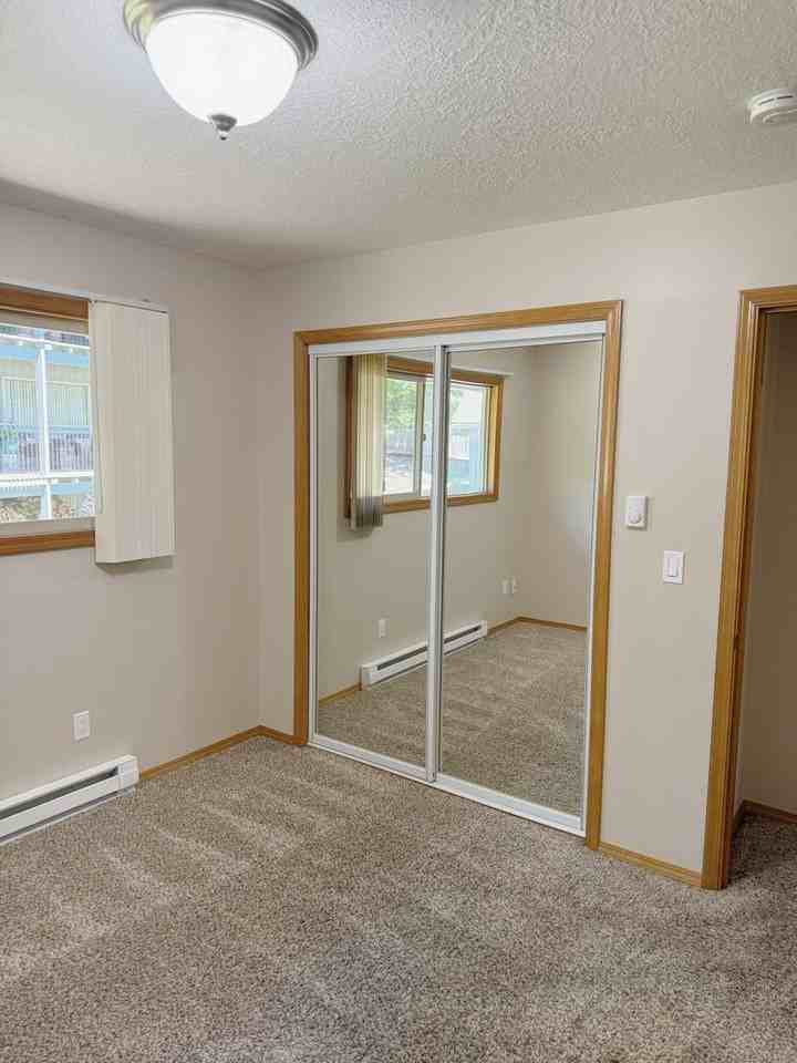 Roxclif Apartments - Photo 6 of 50