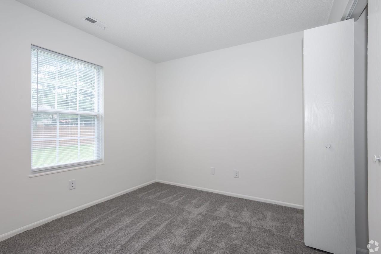 Coventry Apartments - Photo 5 of 23