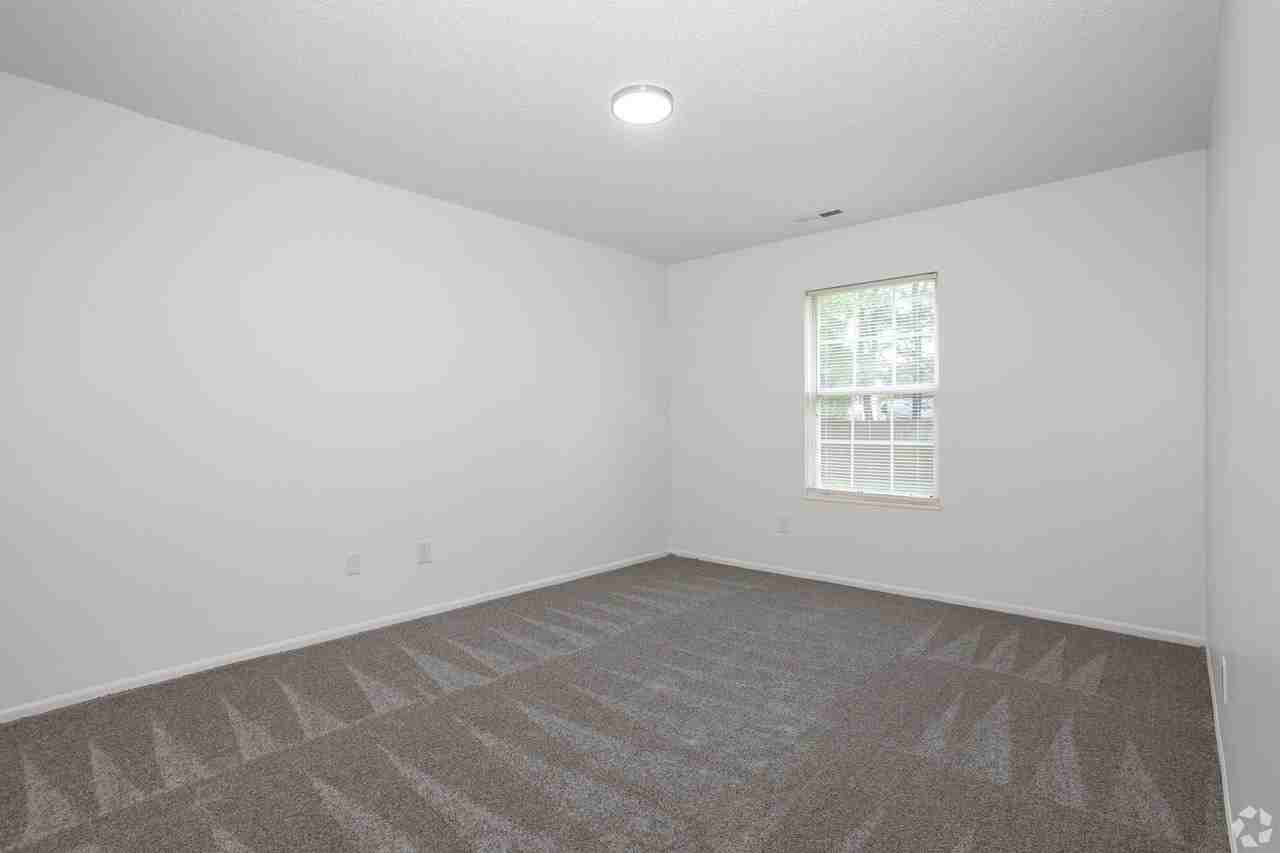 Coventry Apartments - Photo 7 of 23