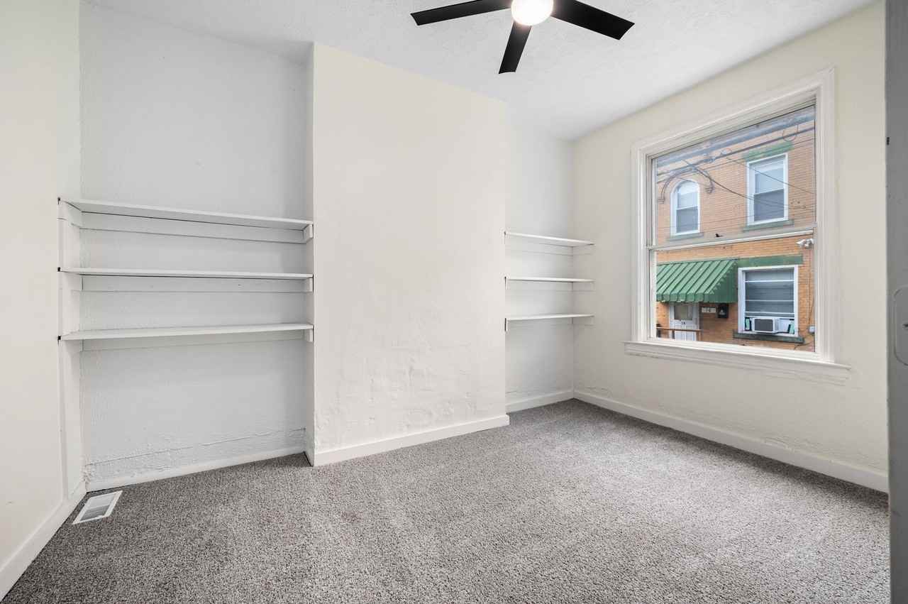 19 Edith Pl - Photo 2 of 16