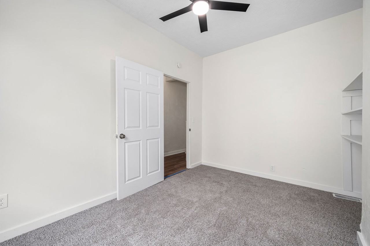 19 Edith Pl - Photo 3 of 16