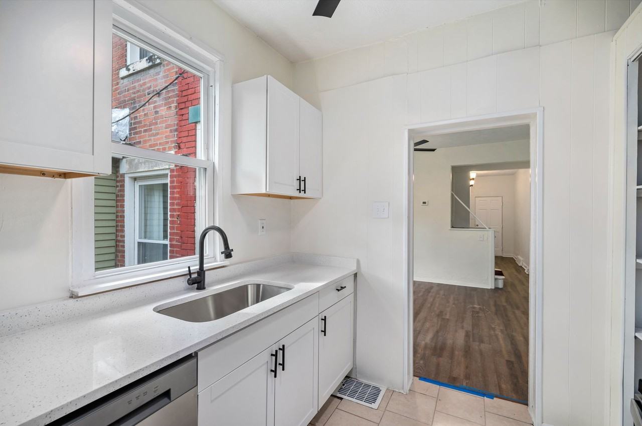 19 Edith Pl - Photo 6 of 16