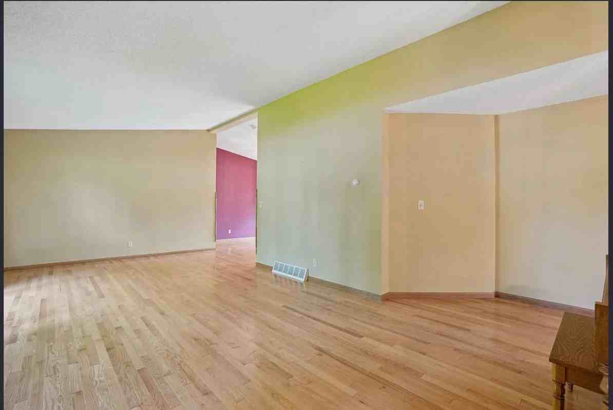 325 Carrie Cir - Photo 3 of 26