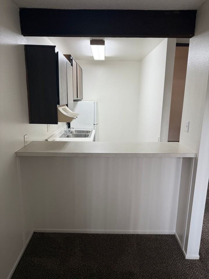 4171 California Ave #09 - Photo 3 of 12