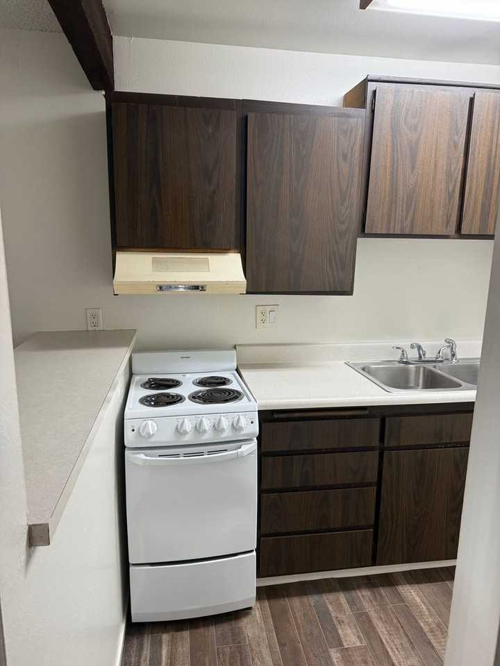 4171 California Ave #09 - Photo 5 of 12