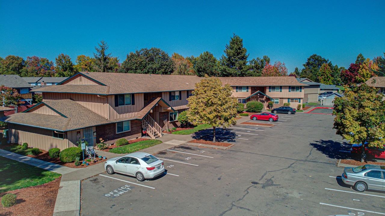 #314 THE MAPLES APARTMENTS - Photo 2 of 7