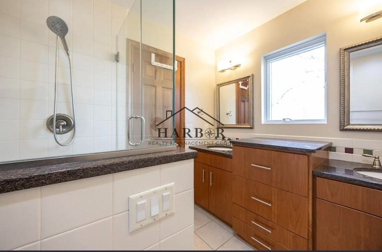 1410 Woodland Dr Sw - Photo 2 of 21