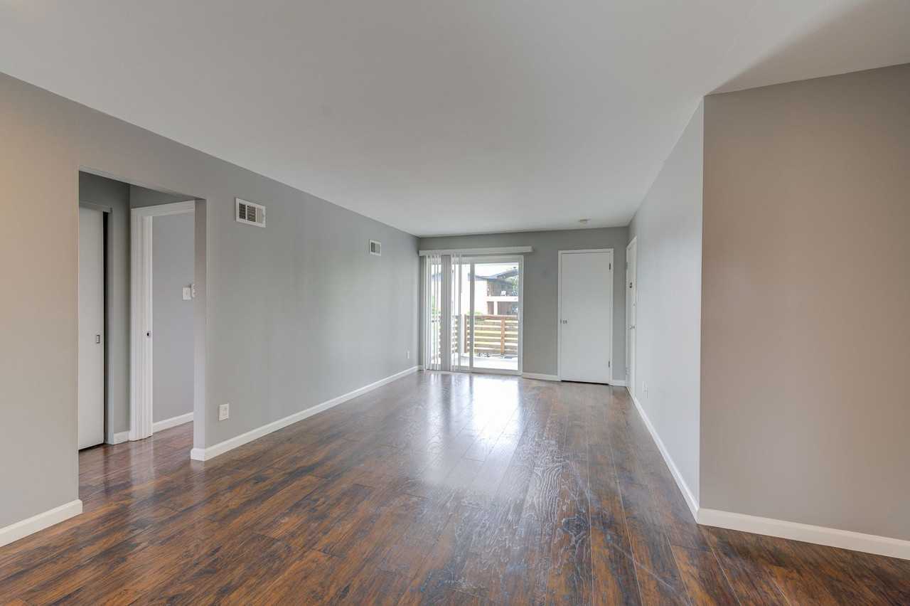 3 Heartwoods Court #F - Photo 6 of 14