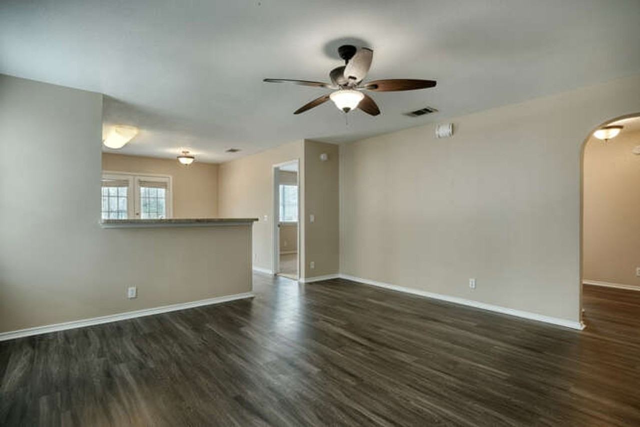 244 Langely - Photo 4 of 15