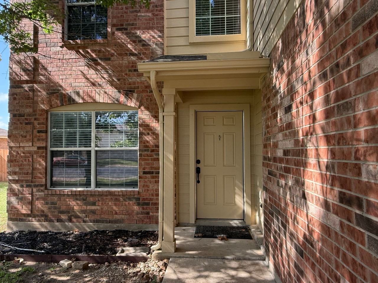 307 Indian Meadow Dr - Photo 3 of 39