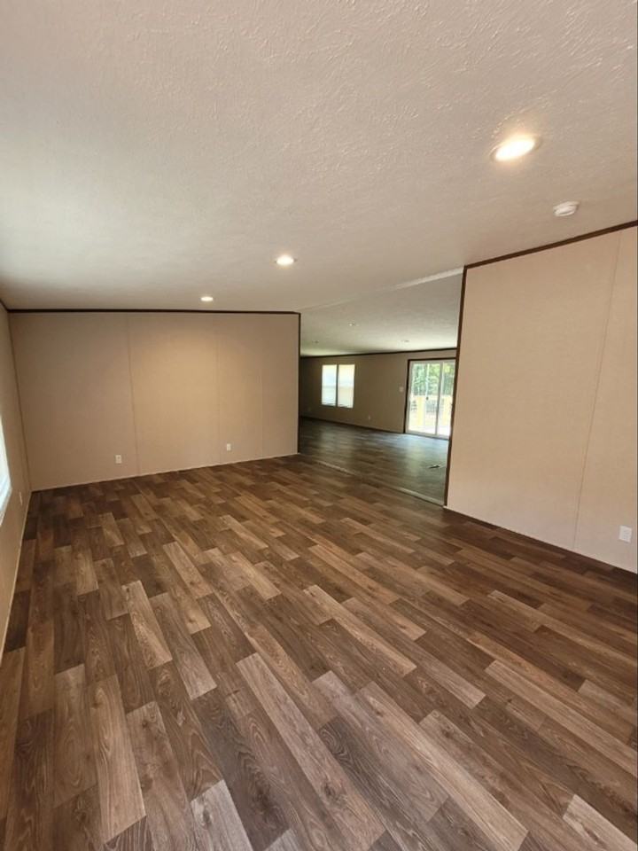 39 Sunnybrook Ln - Photo 3 of 15