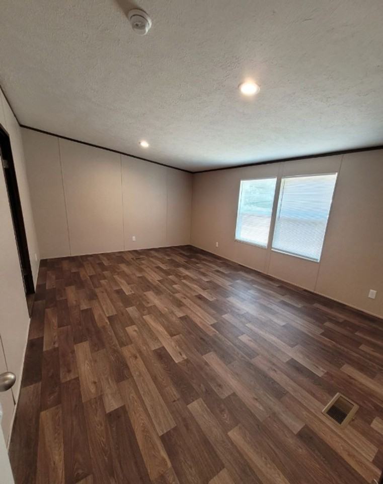 39 Sunnybrook Ln - Photo 4 of 15