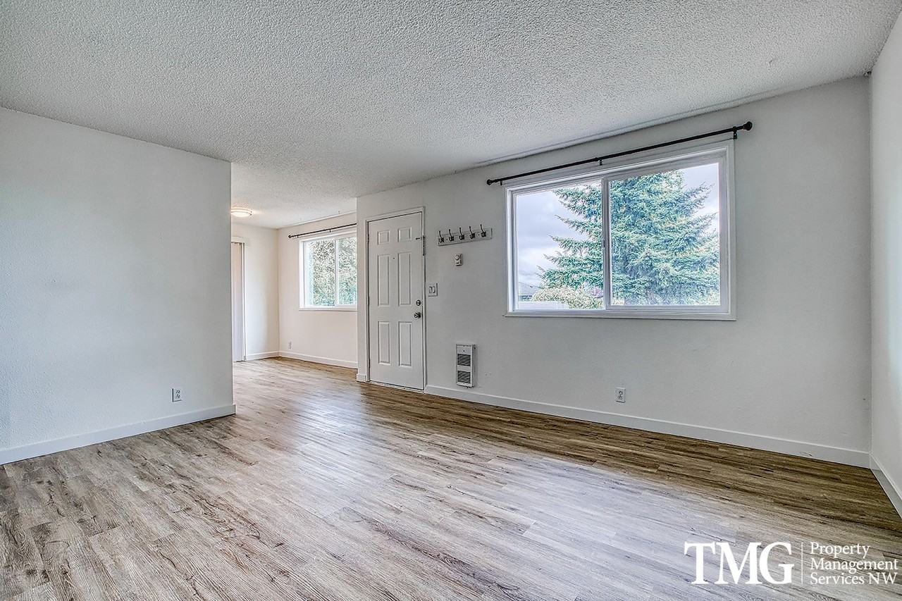 1513 Nw Couch St - Photo 3 of 18