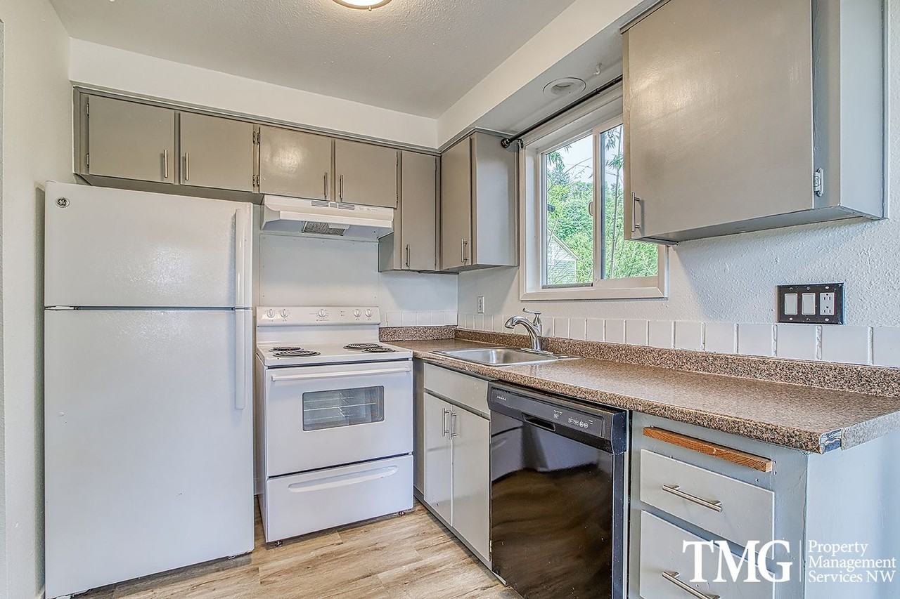 1513 Nw Couch St - Photo 6 of 18