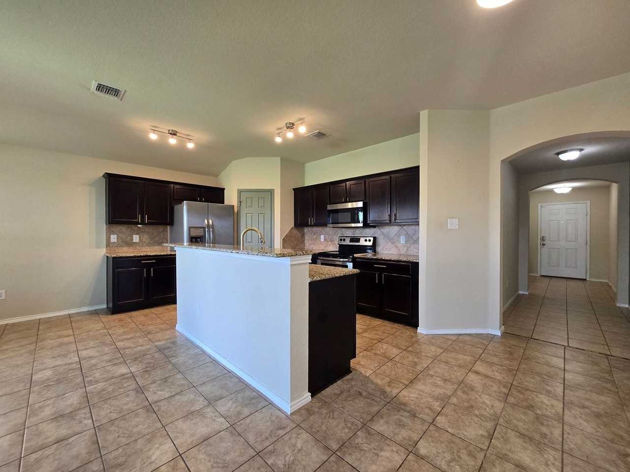 5308 Waterbank Ln - Photo 3 of 26