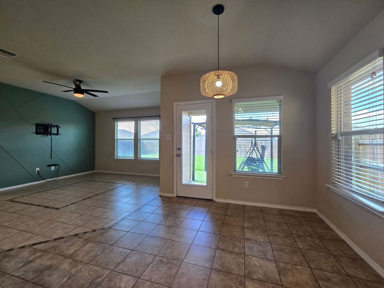 5308 Waterbank Ln - Photo 6 of 27