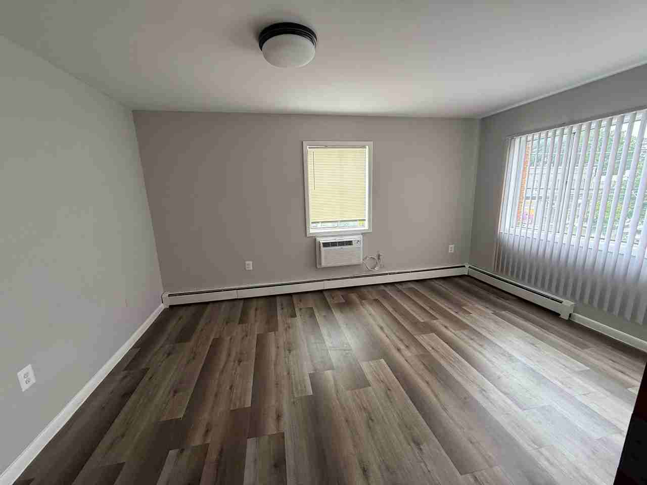 4340 Sheriff Rd Ne - Photo 2 of 7