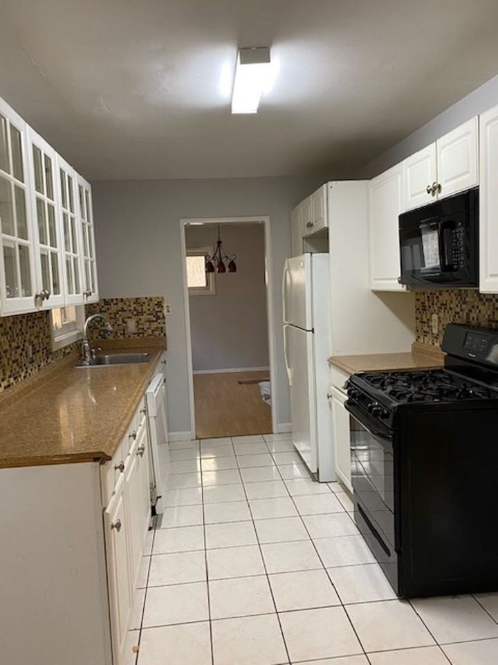 171 Concord Ave - Photo 2 of 20