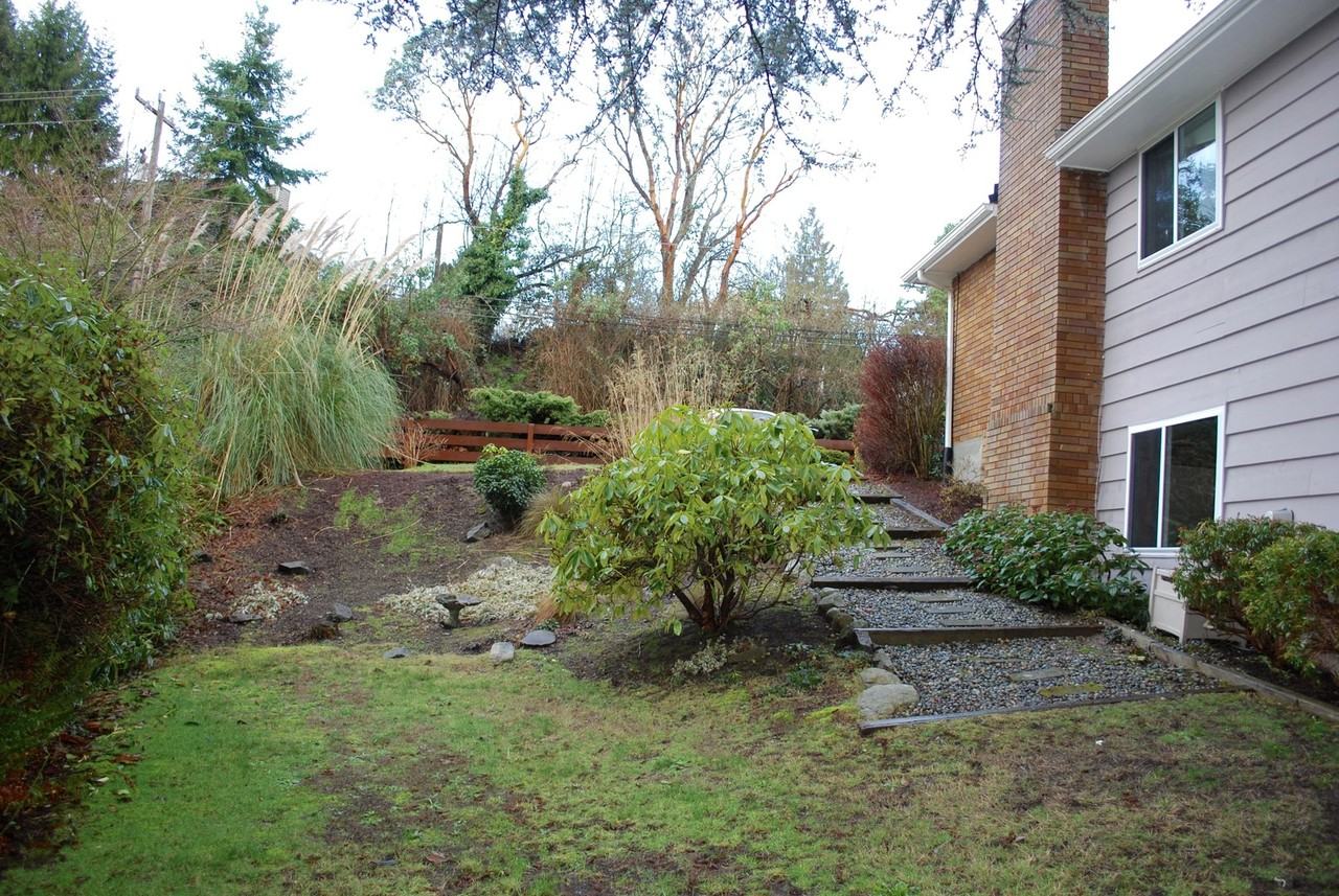 10832 35th Ave Sw - Photo 7 of 18