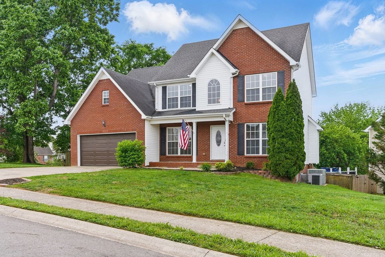 3149 Holly Pt - Photo 3 of 47