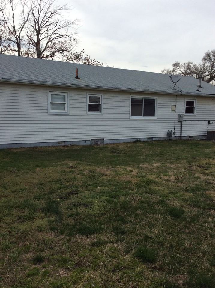 8236 Meadow Creek Rd - Photo 3 of 15